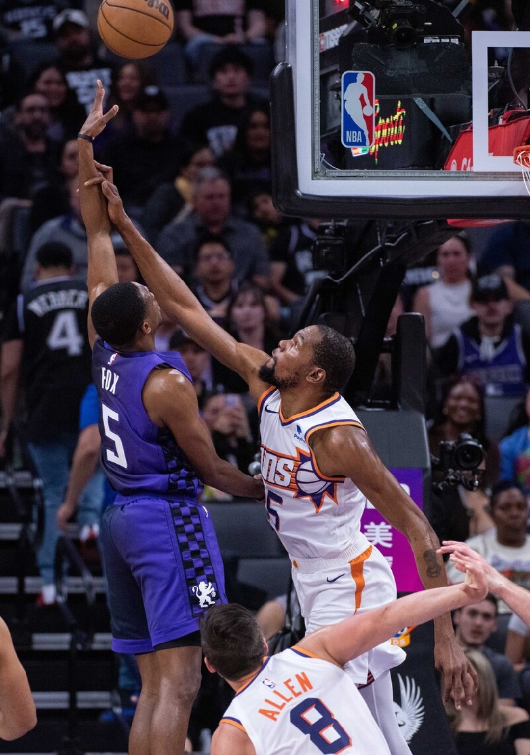 爵士逆转76人，萨博尼斯送出助攻