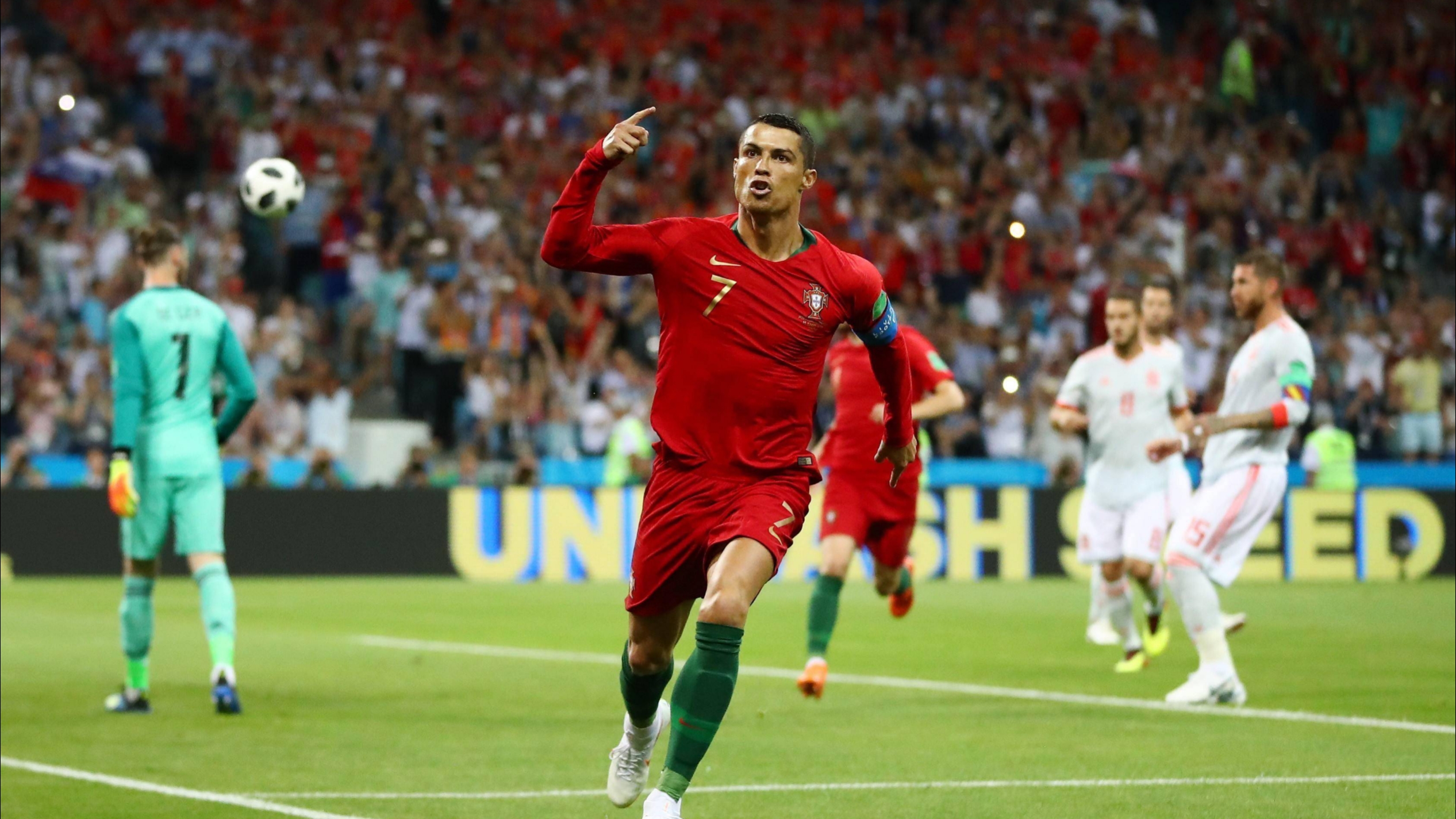 足球比赛中进球频现，比分悬念引人的简单介绍