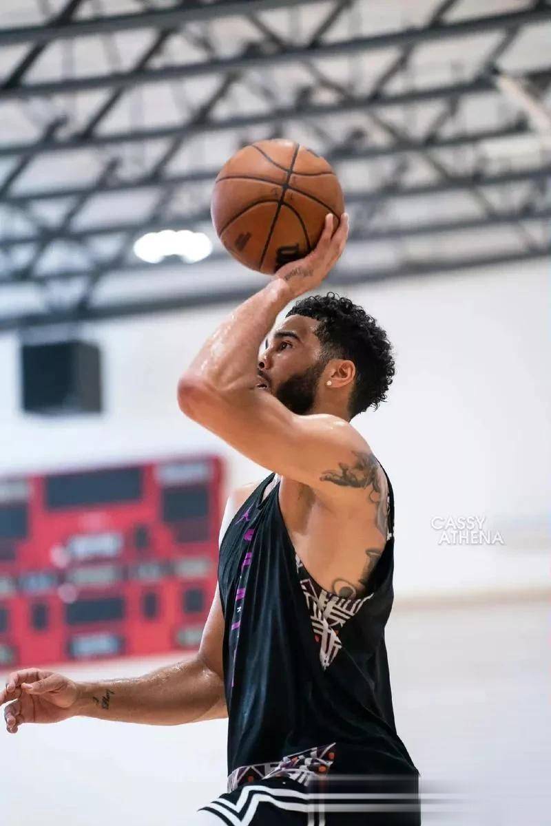 墨西哥男篮力克加拿大男篮，塔图姆惊艳世界的简单介绍