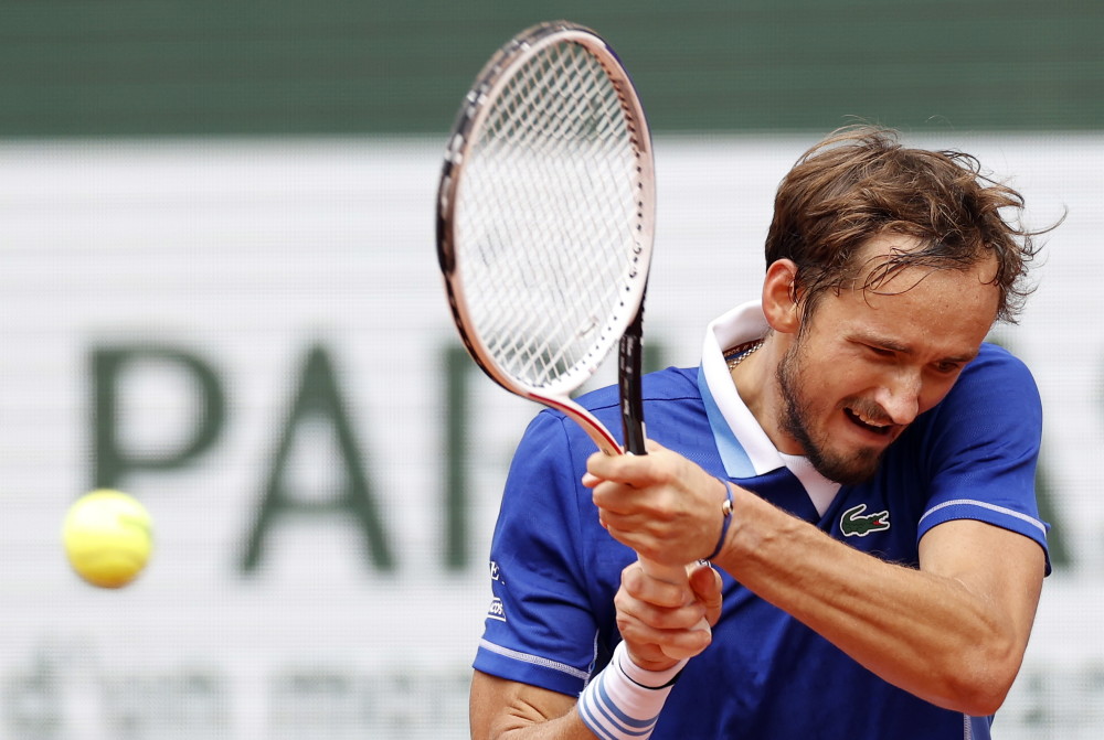 包含美国网球队力克日本网球队，梅德韦杰夫送出助攻的词条