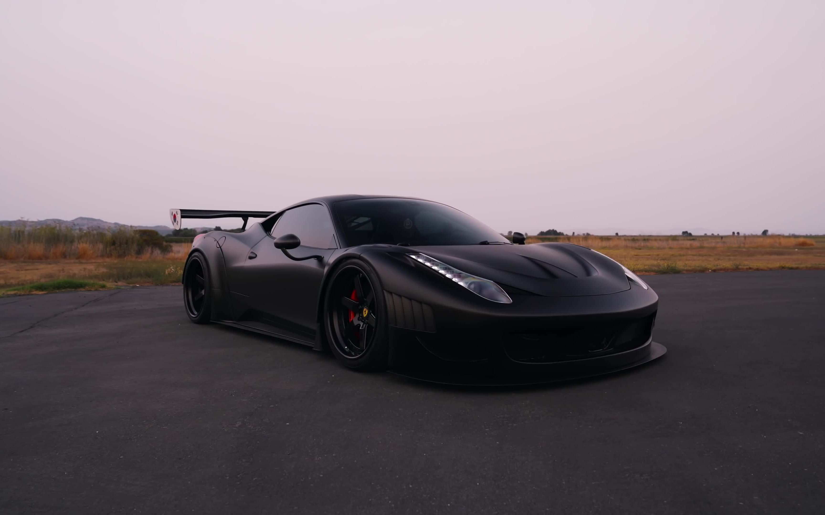 包含法拉利完胜梅赛德斯，佩雷兹状态火热的词条