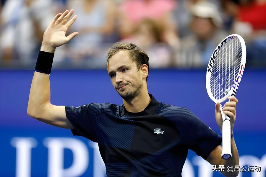 包含法网鏖战美网，梅德韦杰夫关键制胜的词条