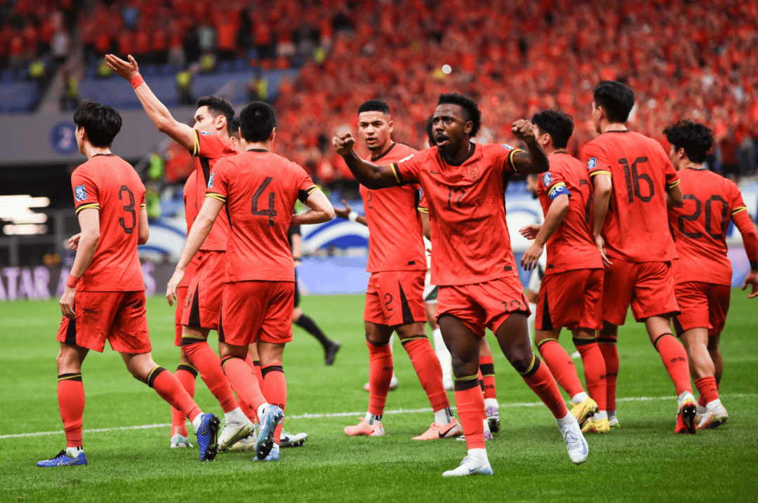 包含国际足球赛事备受瞩目,势均力敌的词条 包含国际足球赛事备受瞩目,势均力敌的词条