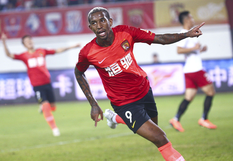 河北华夏幸福一路领先，轻松赢下广州恒大