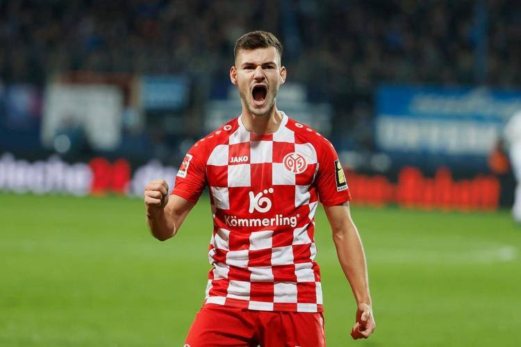 美因茨在客场击败弗赖堡，获得宝贵胜利的简单介绍