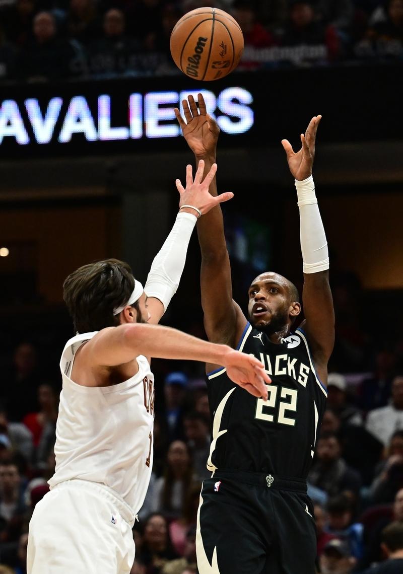 关于雄鹿击败开拓者,安特托昆博砍下分的信息 关于雄鹿击败开拓者,安特托昆博砍下分的信息