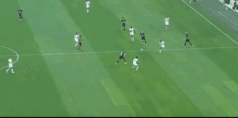 马赛客场击败AC米兰，取得胜利