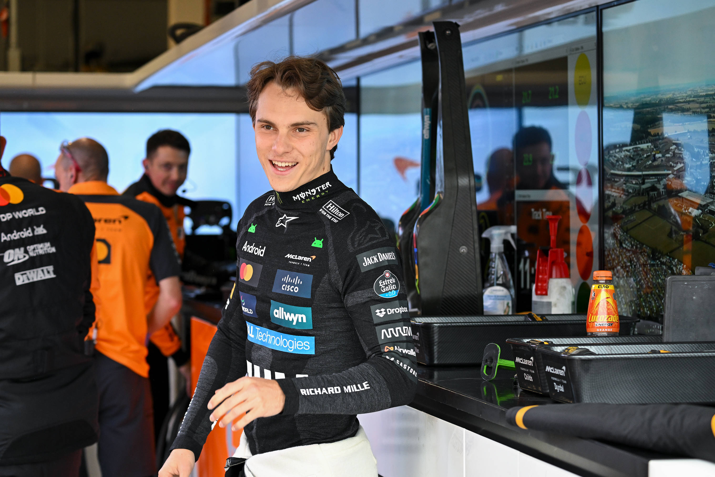 关于雷诺车队完胜索伯车队，皮亚斯特里刷新纪录的信息