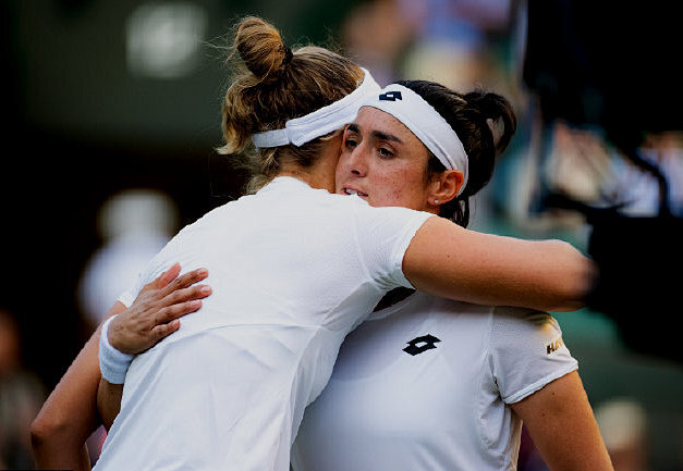 包含韩国羽毛球队完胜法国羽毛球队，林丹三分雨点燃全场的词条