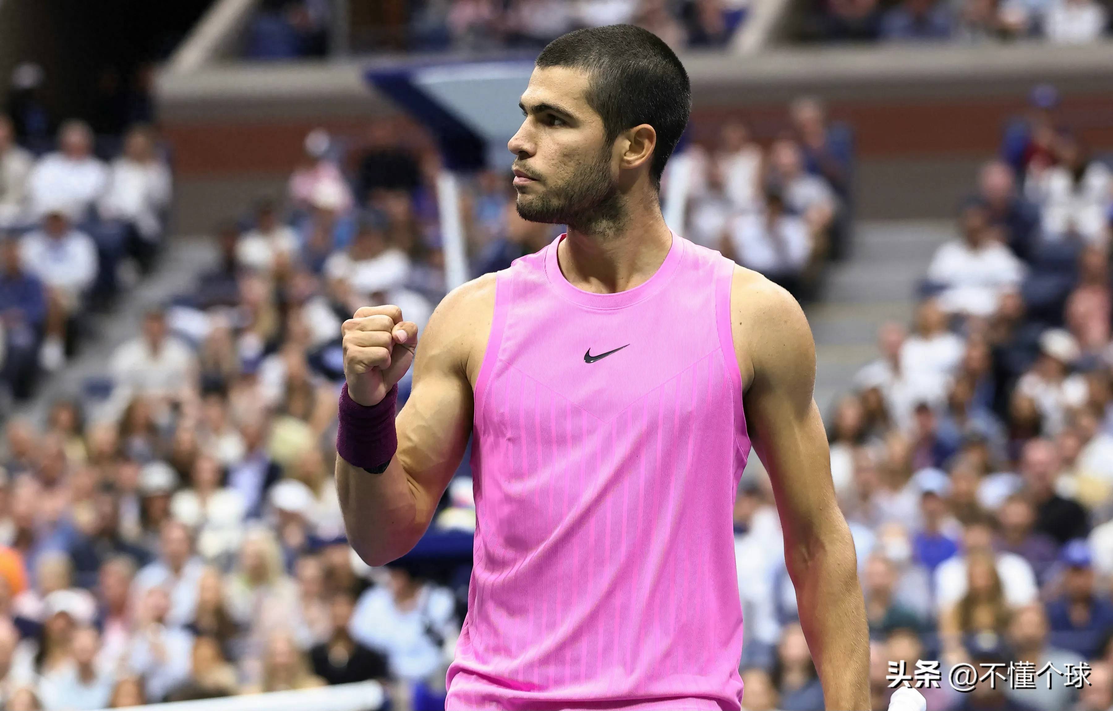 美国网球队鏖战世界网球队，阿尔卡拉斯爆发神勇的简单介绍