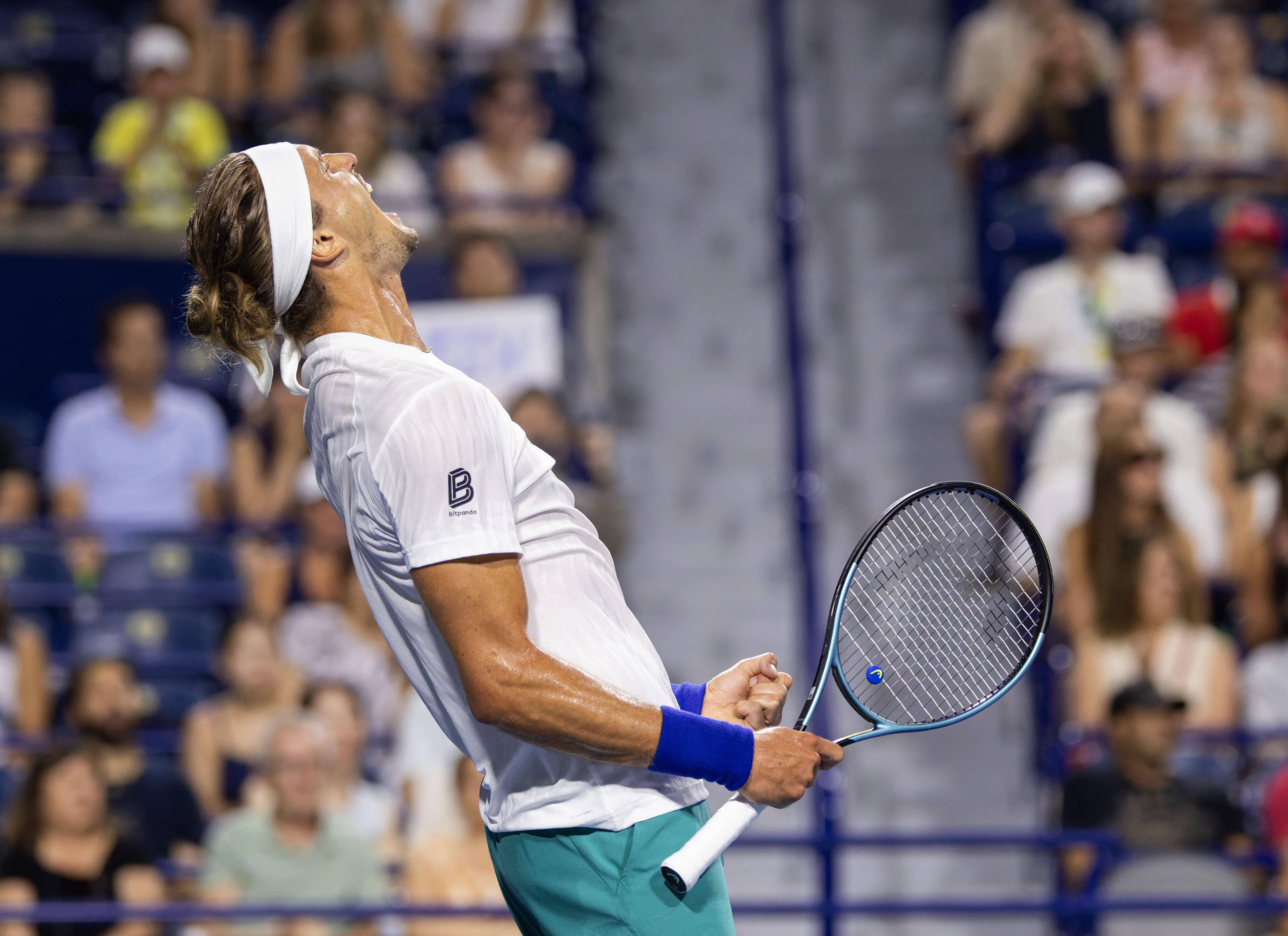 欧洲网球队轻取日本网球队，兹维列夫绝境逆转的简单介绍