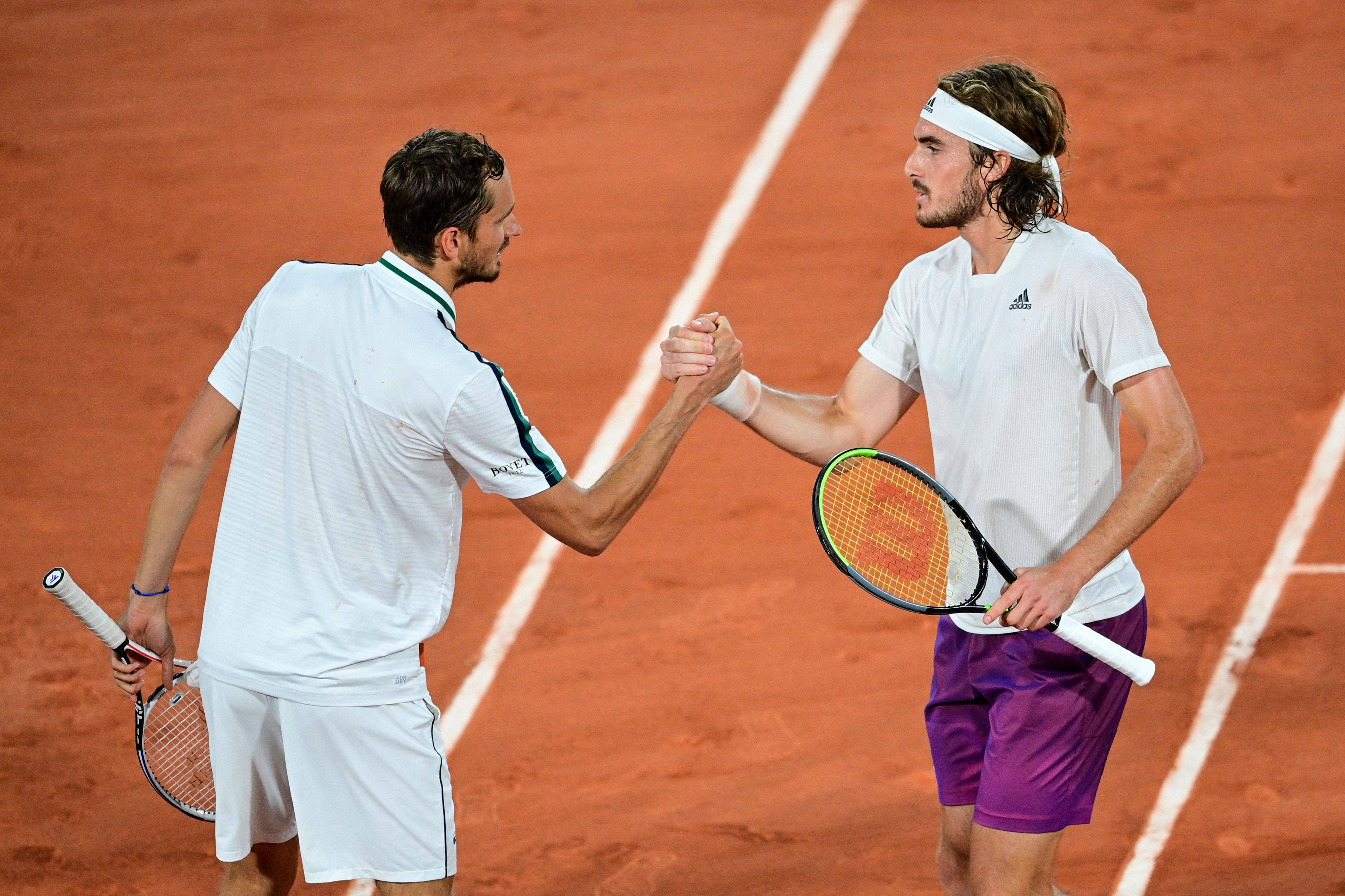 法网力克拉沃尔杯,西西帕斯惊艳四座 法网力克拉沃尔杯,西西帕斯惊艳四座