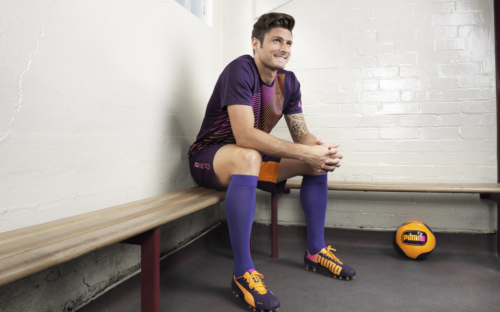 F1新赛季揭幕战之夜,福克斯的无解对手与赛车世界的震撼序章